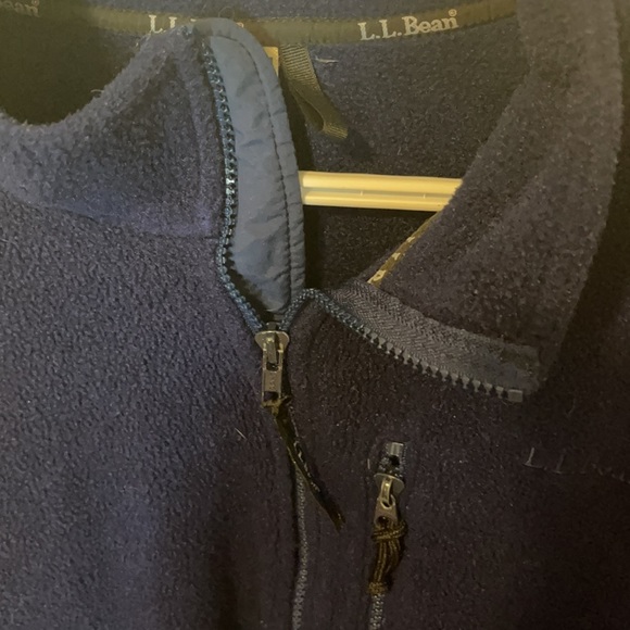 L.L BEAN fleece! Beautiful nazy color! Size L-XL - Picture 3 of 3